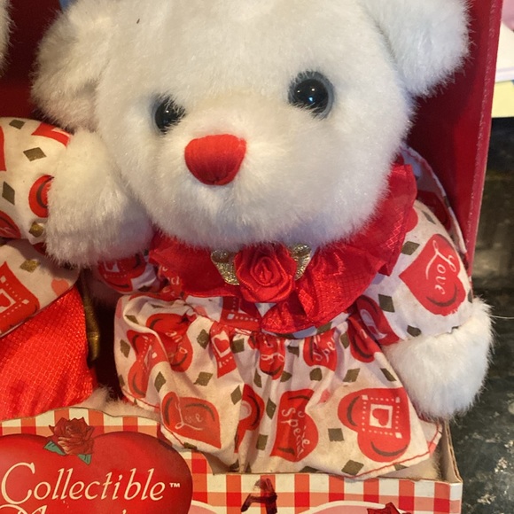 NWT Collectible Memories St. Valentine’s Day Set of 2 Plush Bears - Picture 3 of 4